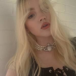 Meet your Posher, Rose